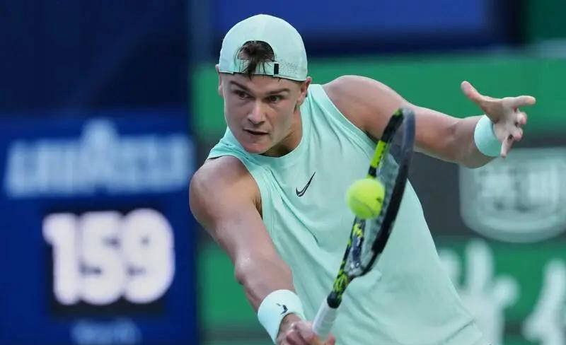 ATP总决赛险胜澳网，鲁德状态火热