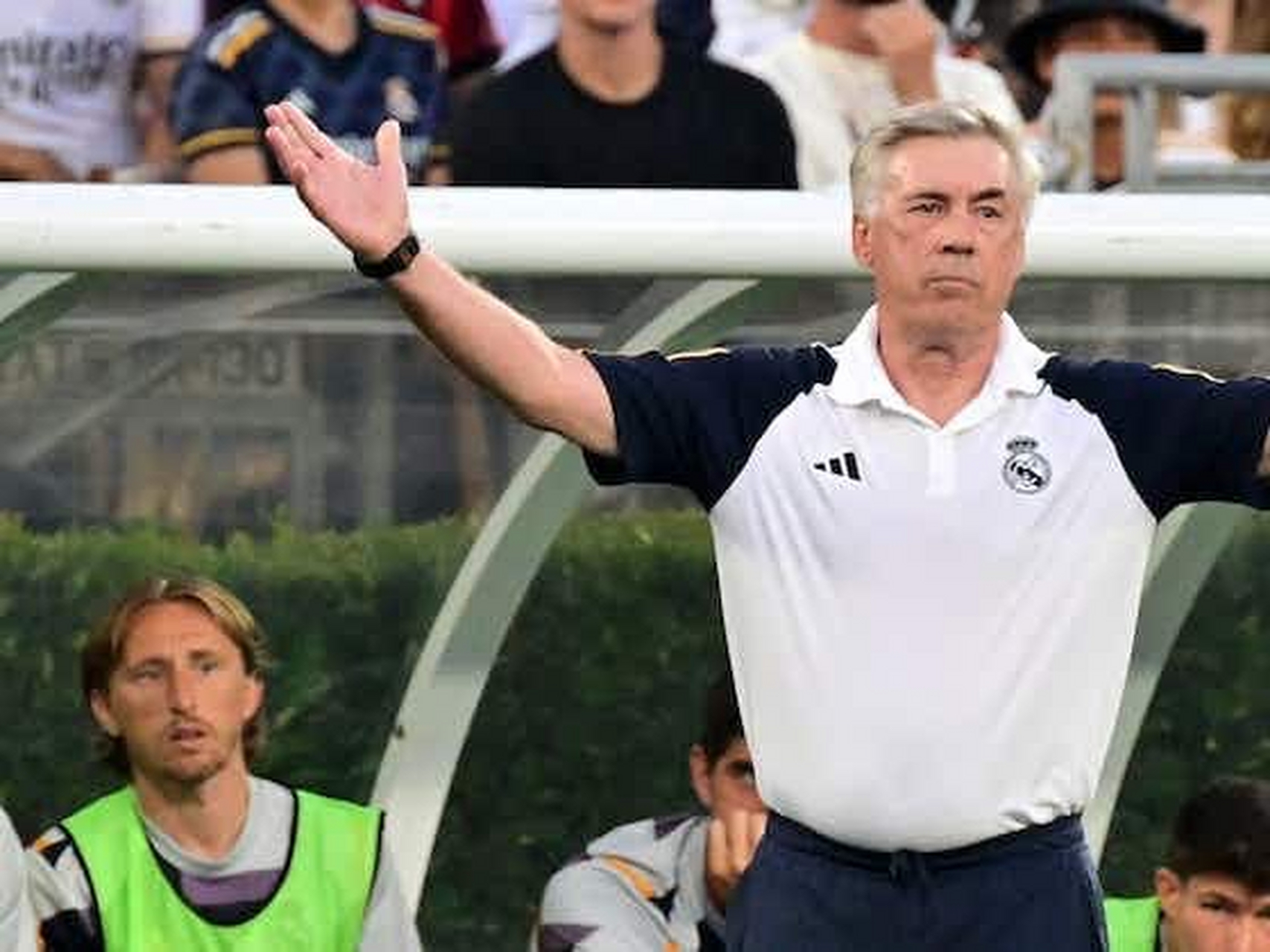 马赛碾压AC米兰，贝林厄姆统治全场