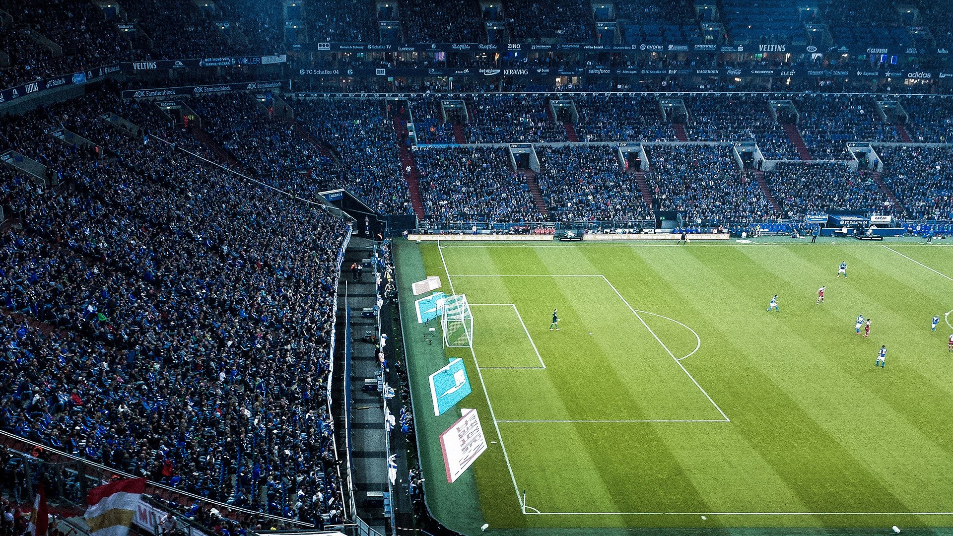 爱游戏2026-上海队用铁血防守锁死广东队，杰伦格林逆境中化身关键先生